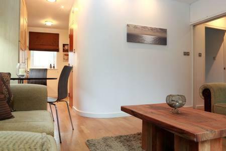 Апартаменти The Park - Holyrood Road With Free Parking Единбург Екстер'єр фото